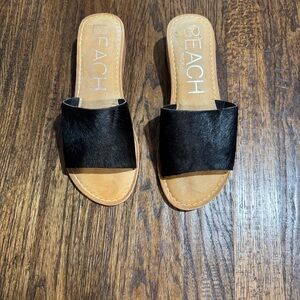 Women's Black and Tan Tiki Slide Sandals, 9